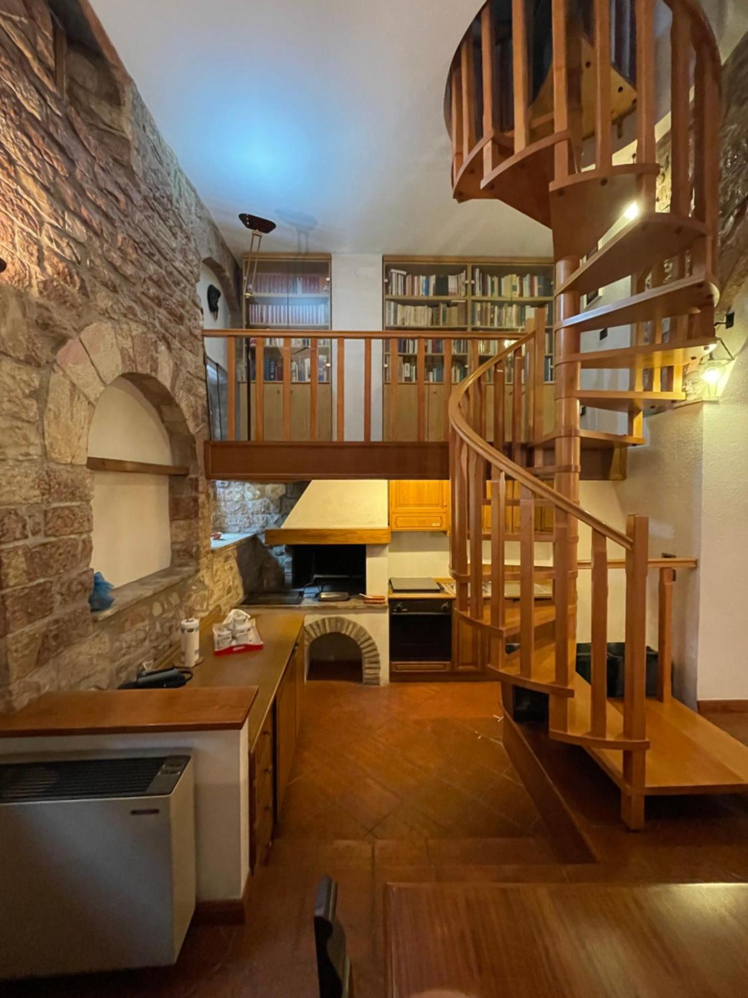 Apartamento Happy House - Porta San Giacomo Asís Exterior foto
