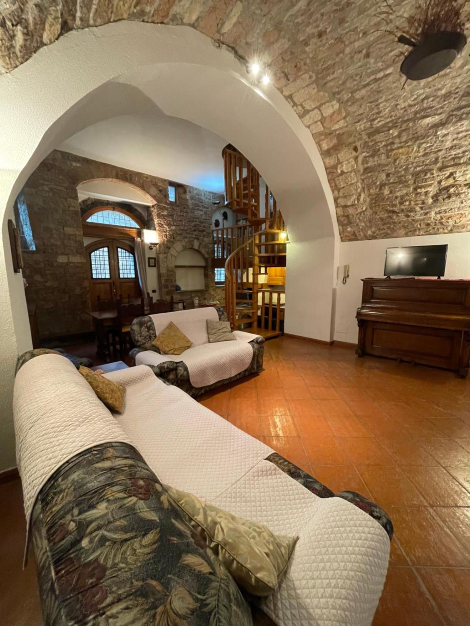 Apartamento Happy House - Porta San Giacomo Asís Exterior foto